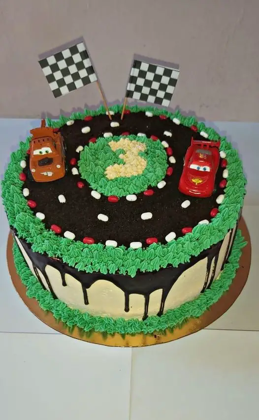 Shaikh's Cakes - 🇲🇺 Mauritius themed cake 🇲🇺 6” vanilla... | Facebook